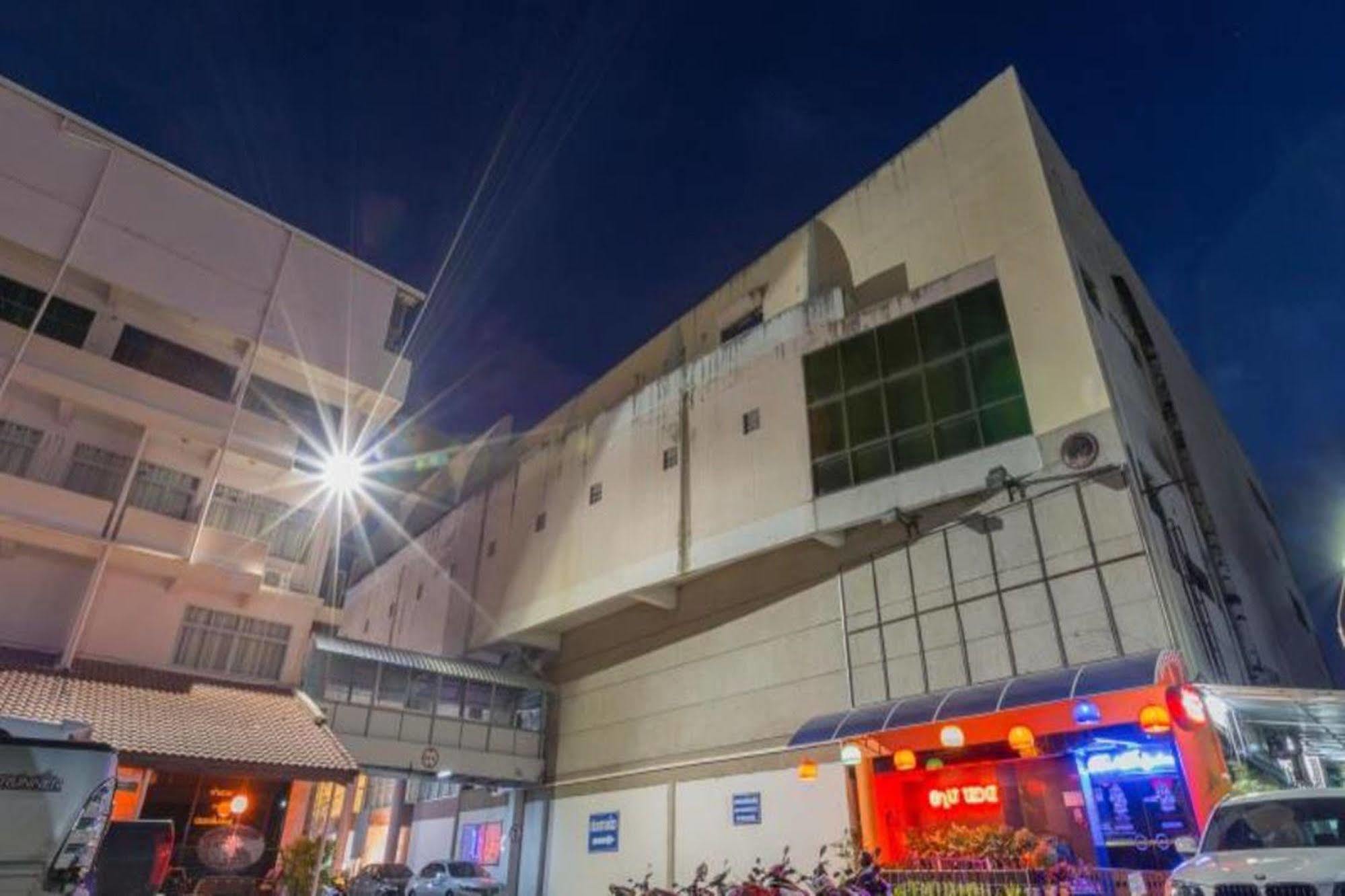 Korat Hotel Nakhonratchasima Eksteriør billede
